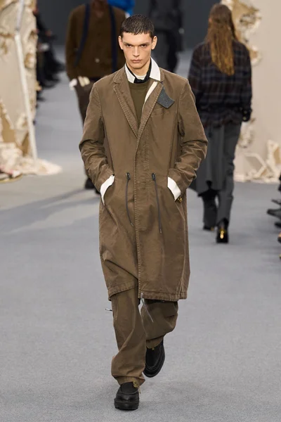Look 35